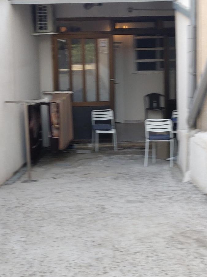 Rooms- Denis Split Exteriör bild